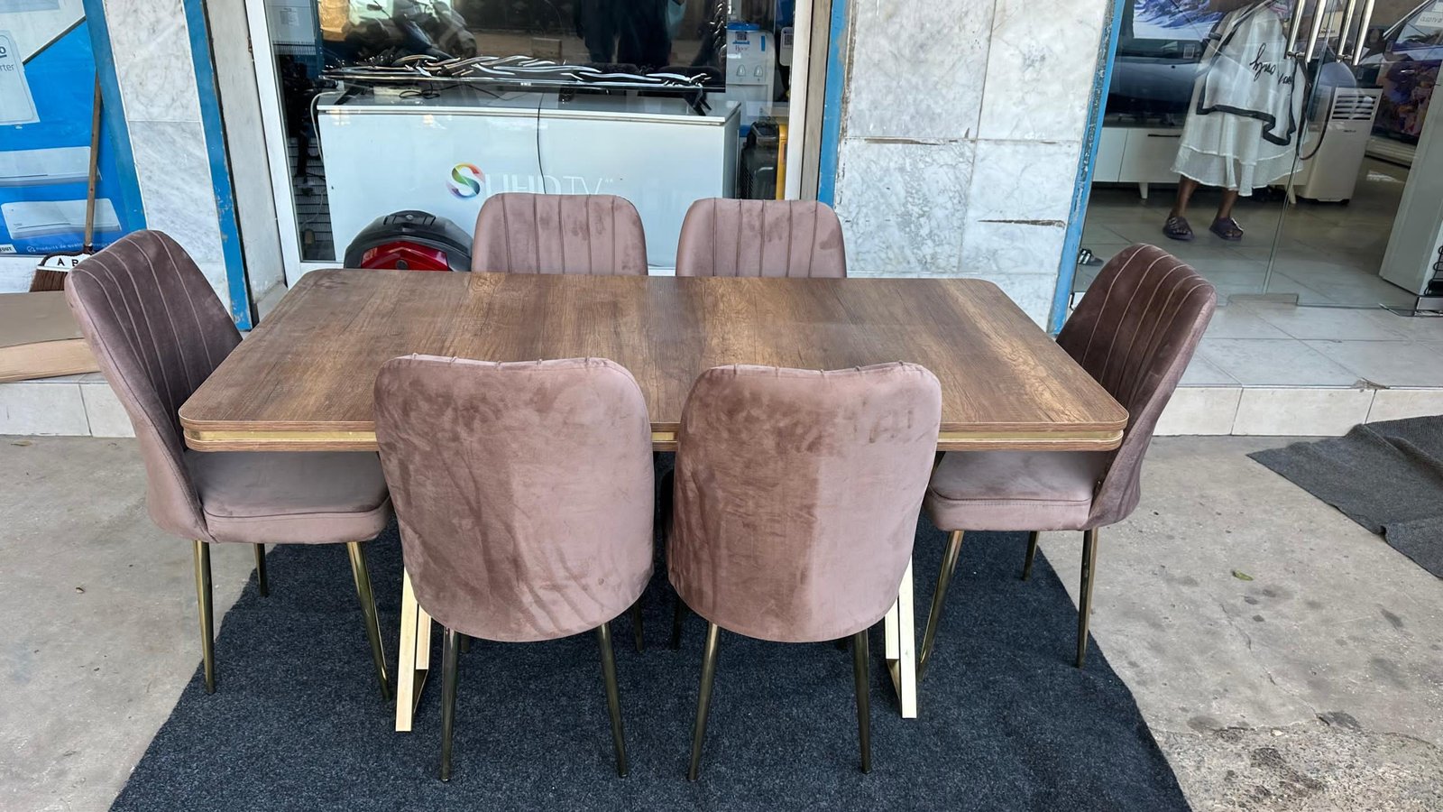 TABLE A MANGER 6PLACES 80X140 METALIQUE RECTANGULAIRE MARRON BAROK