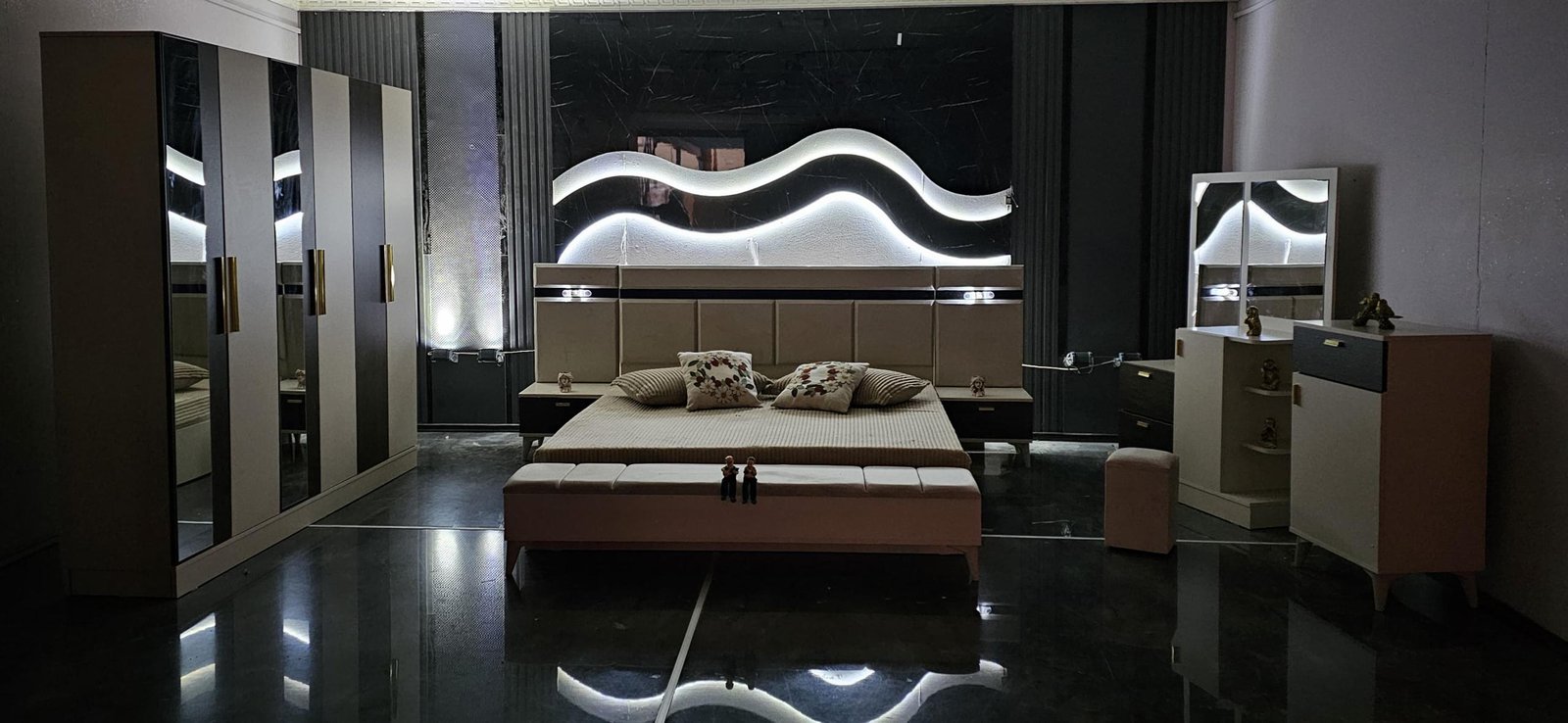 CHAMBRE DESIGN NOIR MODERNE